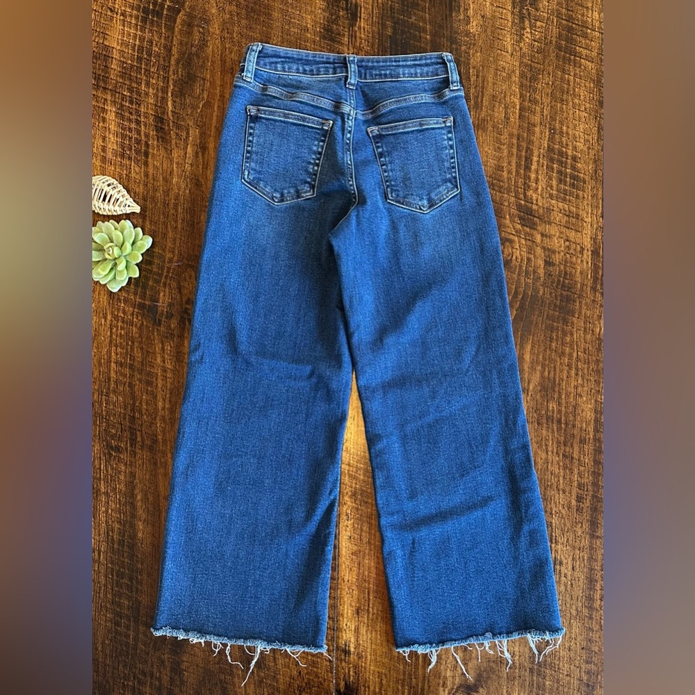 JBD | High Rise Cropped Wide Leg Jeans Raw Hem, Size 26 - Picture 4 of 13